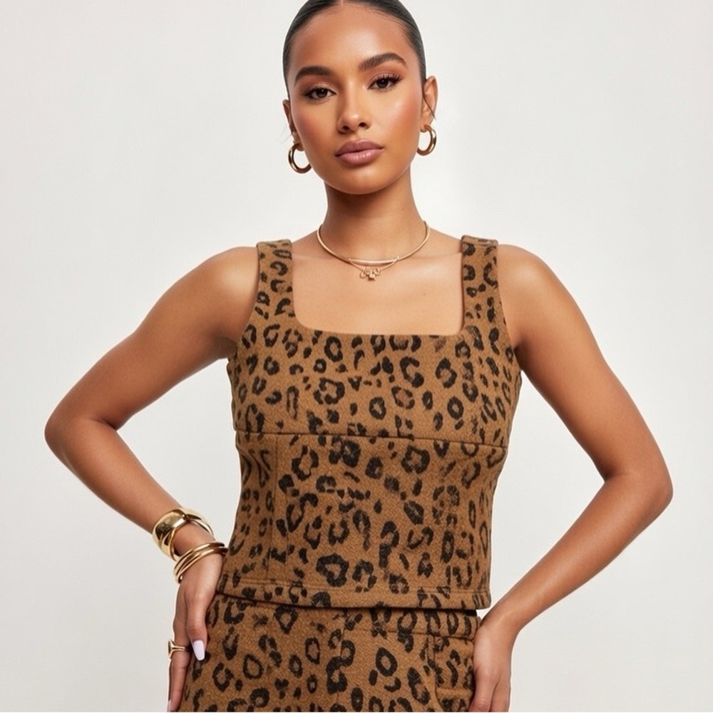NWT leopard crop top Forever 21